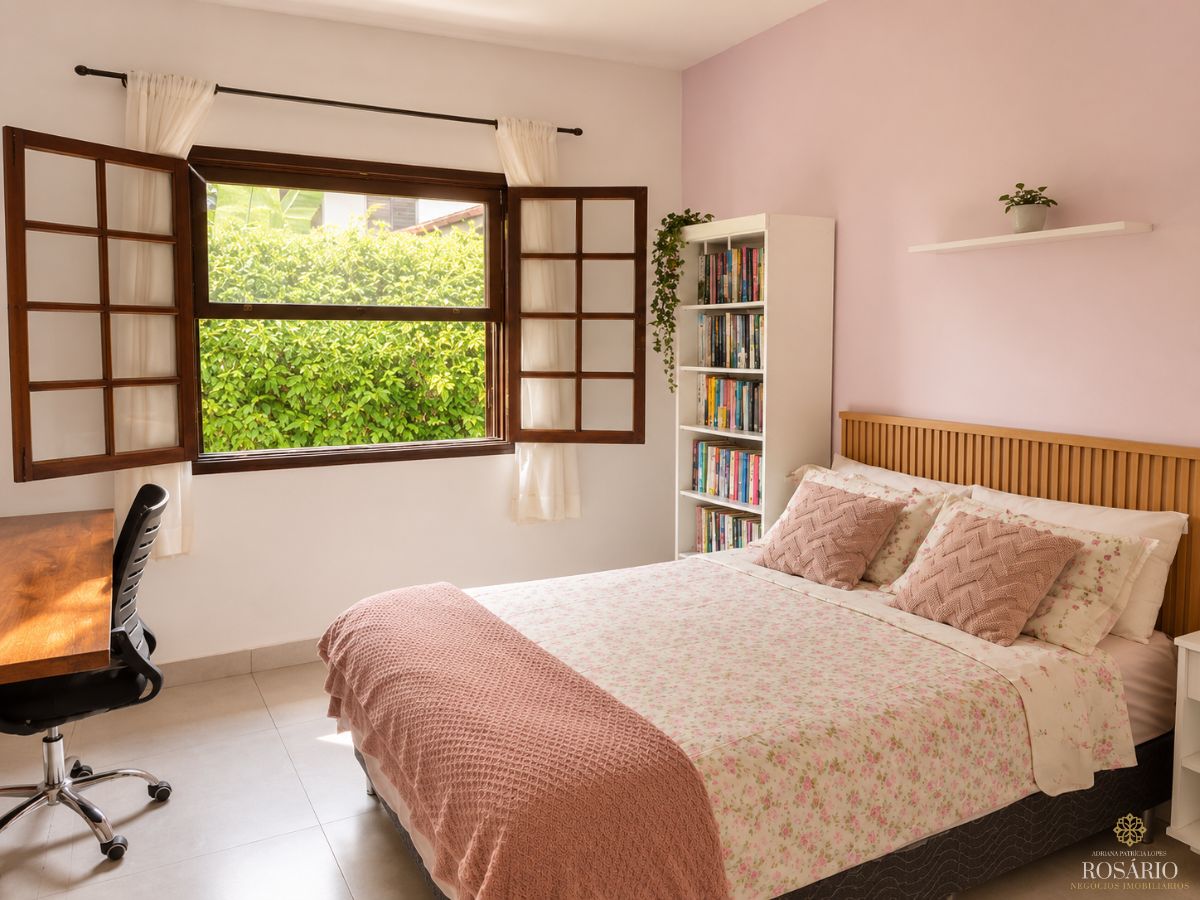 Quarto com vista para a área externa
